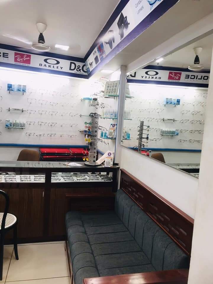 Invite Opticals Chullippara